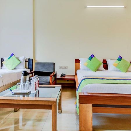 Treebo Trend Surya Nashik Hotell Exteriör bild
