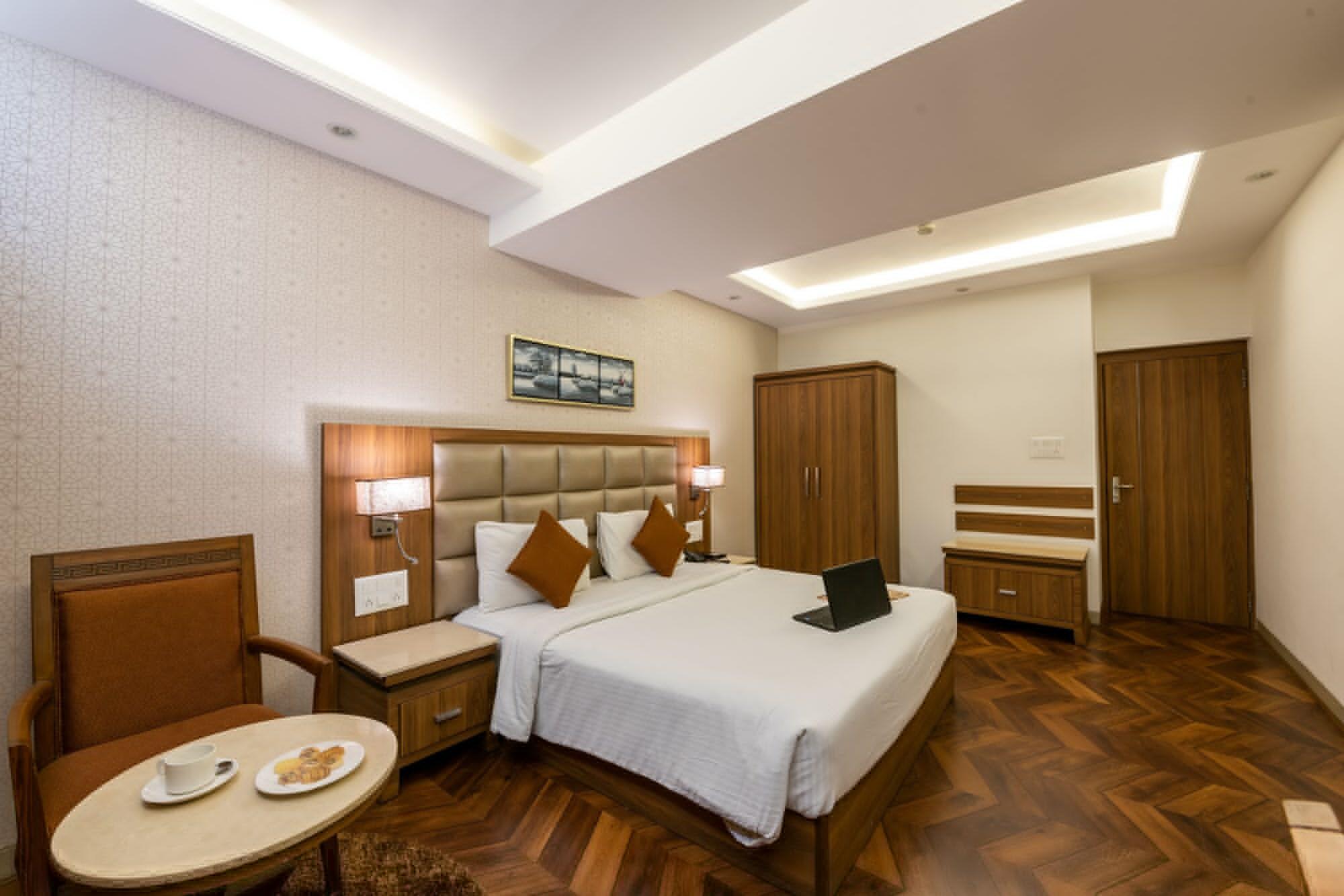 Treebo Trend Surya Nashik Hotell Exteriör bild