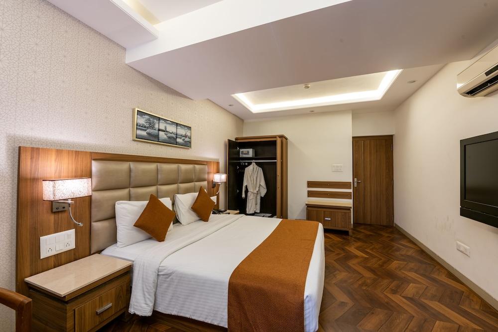 Treebo Trend Surya Nashik Hotell Exteriör bild