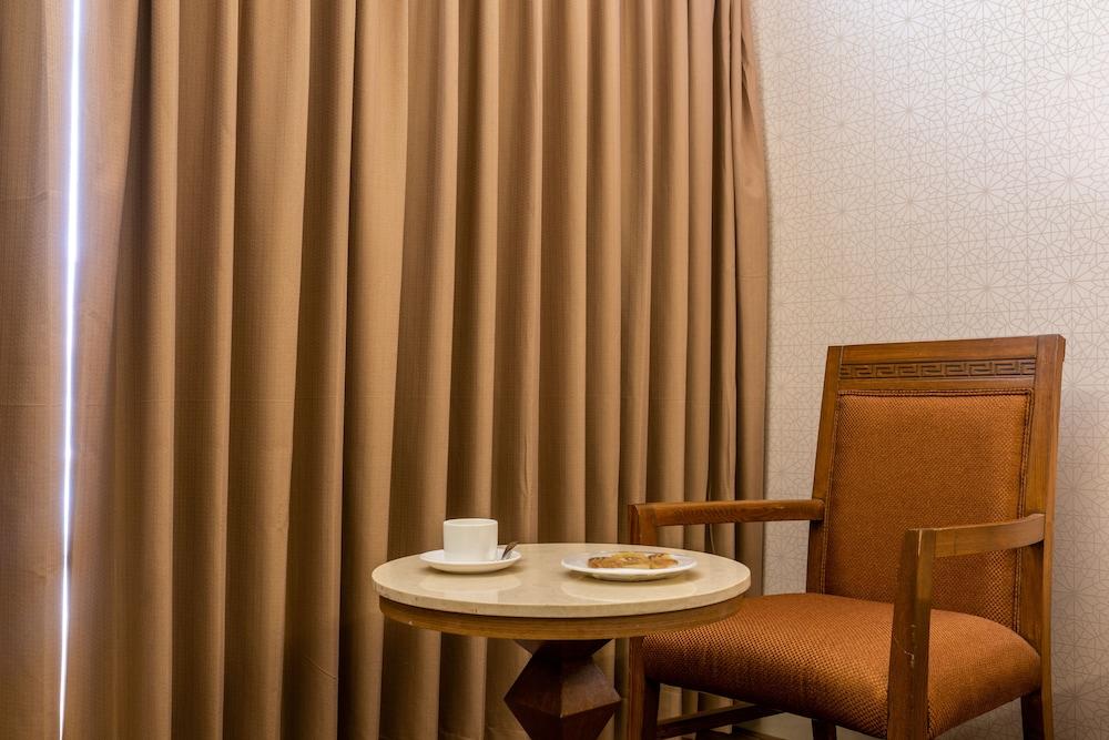 Treebo Trend Surya Nashik Hotell Exteriör bild