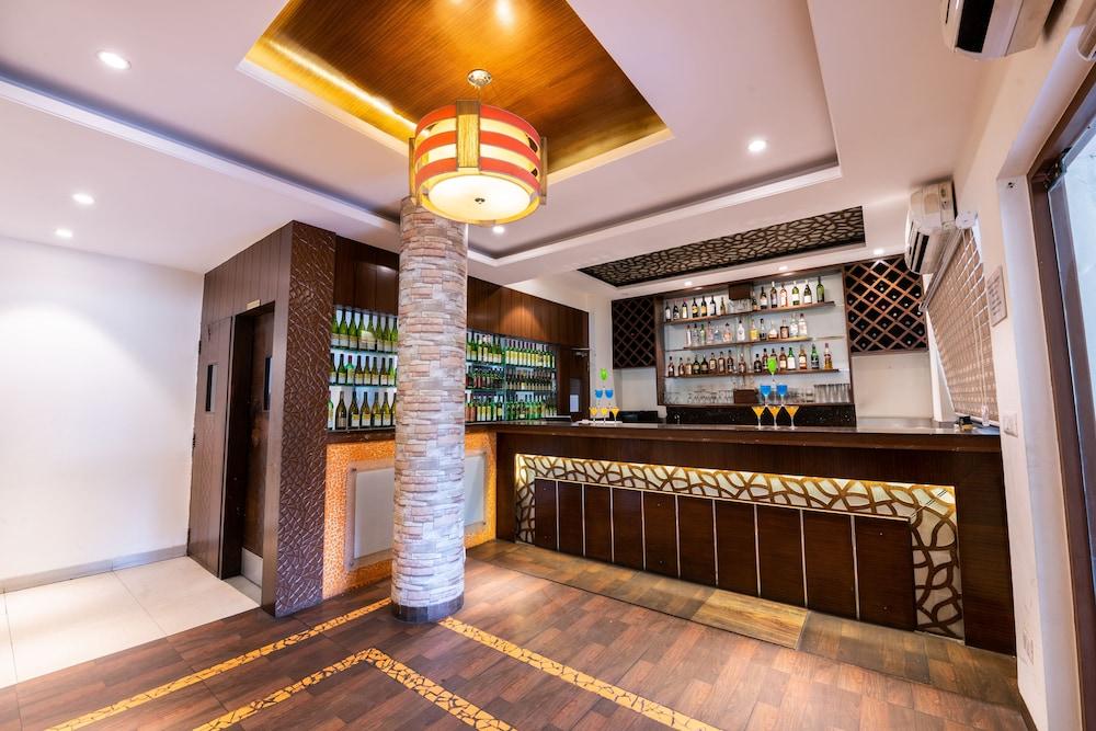 Treebo Trend Surya Nashik Hotell Exteriör bild