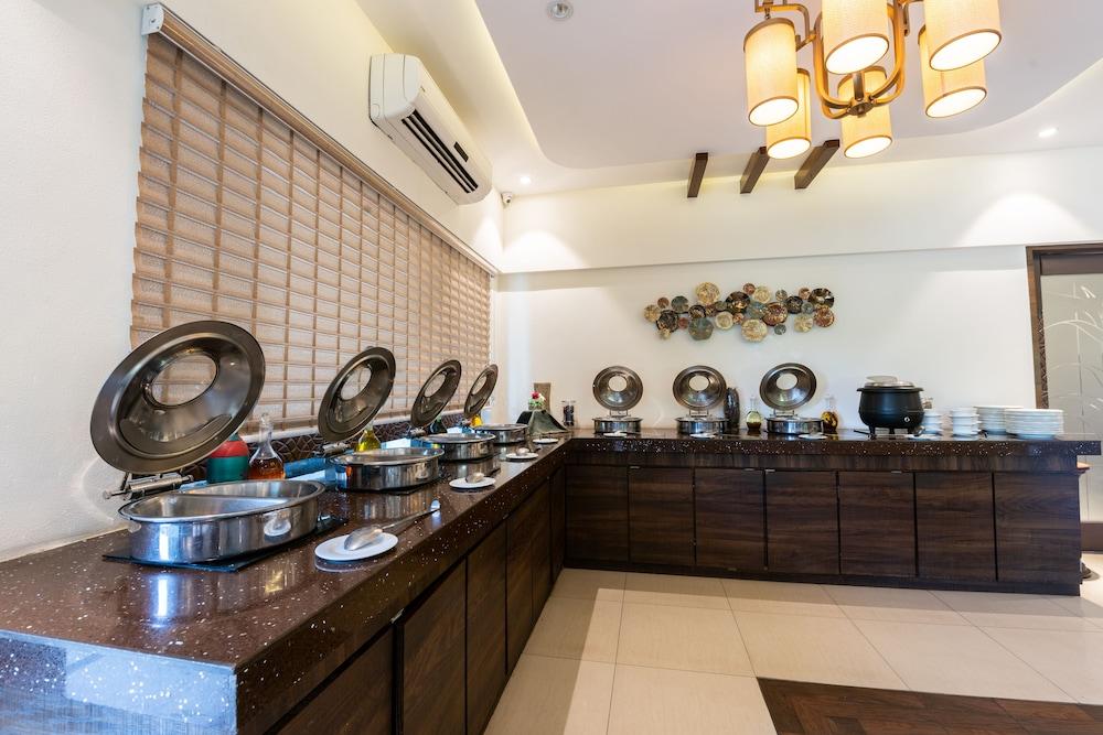 Treebo Trend Surya Nashik Hotell Exteriör bild