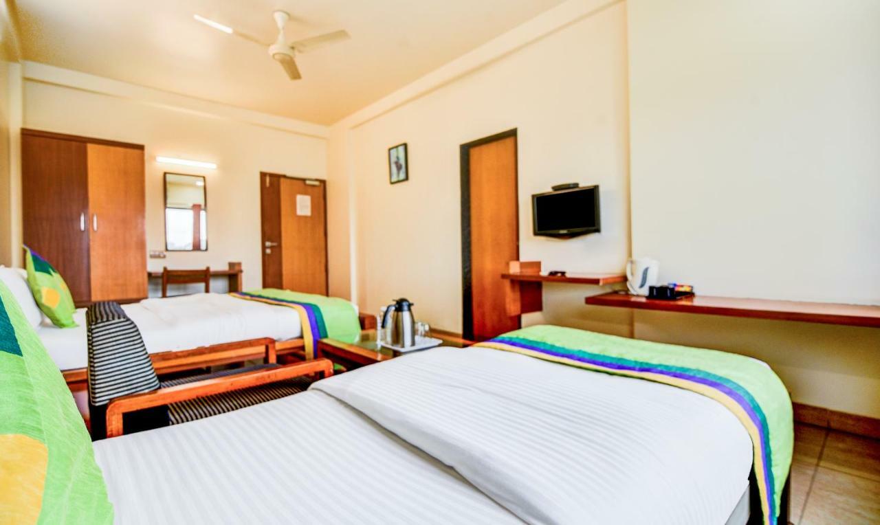 Treebo Trend Surya Nashik Hotell Exteriör bild