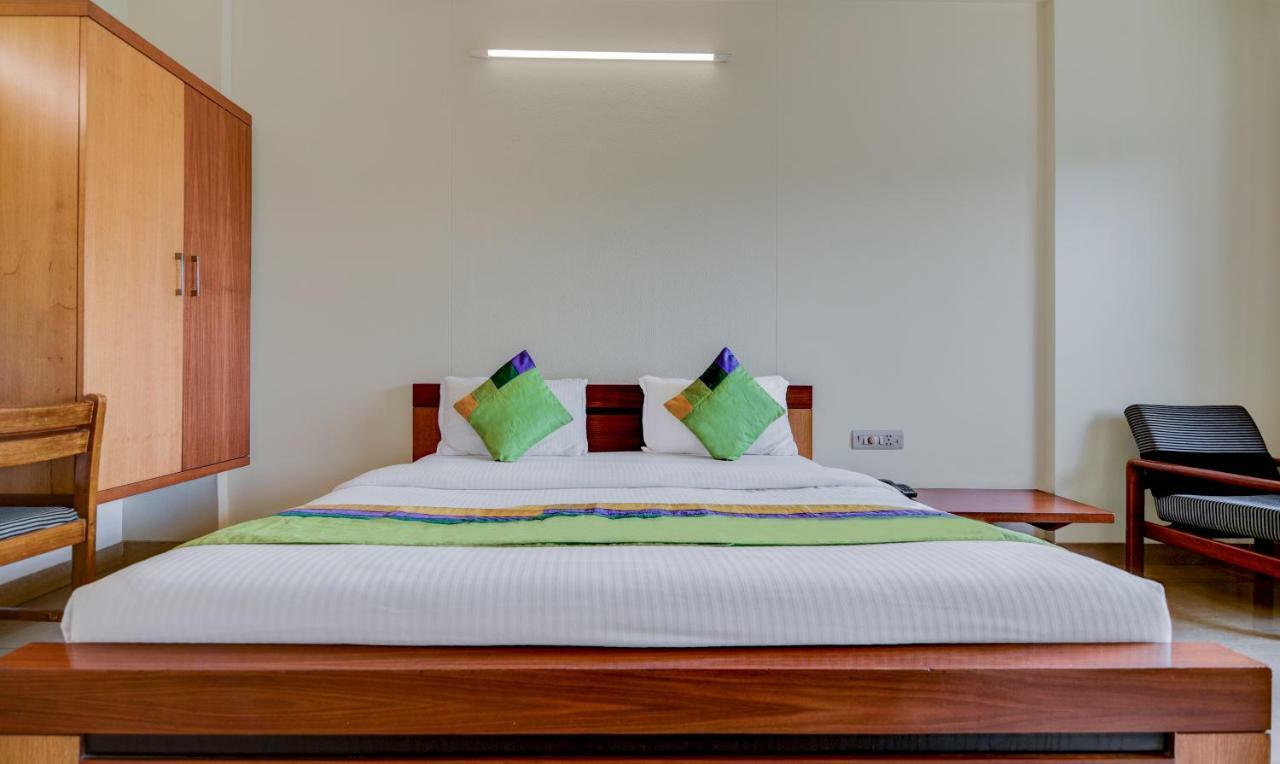 Treebo Trend Surya Nashik Hotell Exteriör bild