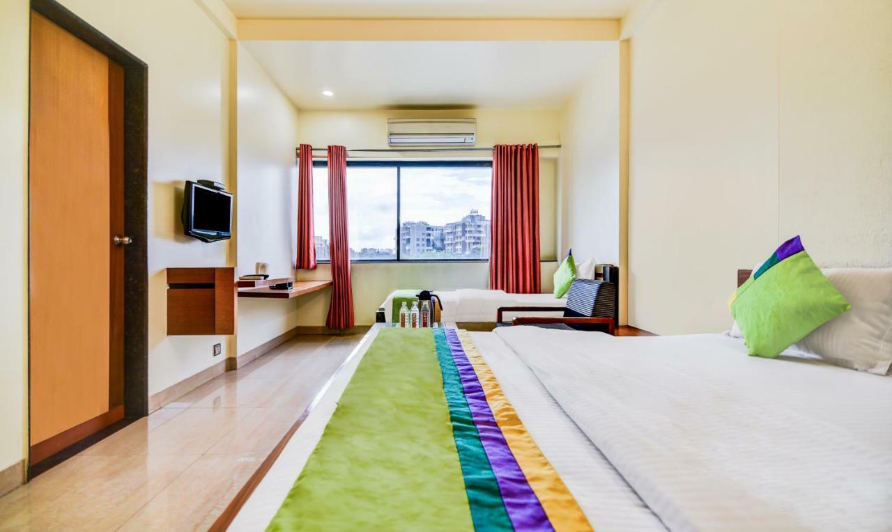 Treebo Trend Surya Nashik Hotell Exteriör bild